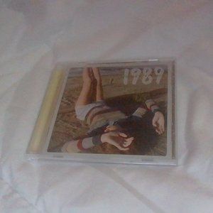 1989 (Taylor's Version) Sunrise Boulevard NO POLAROIDS